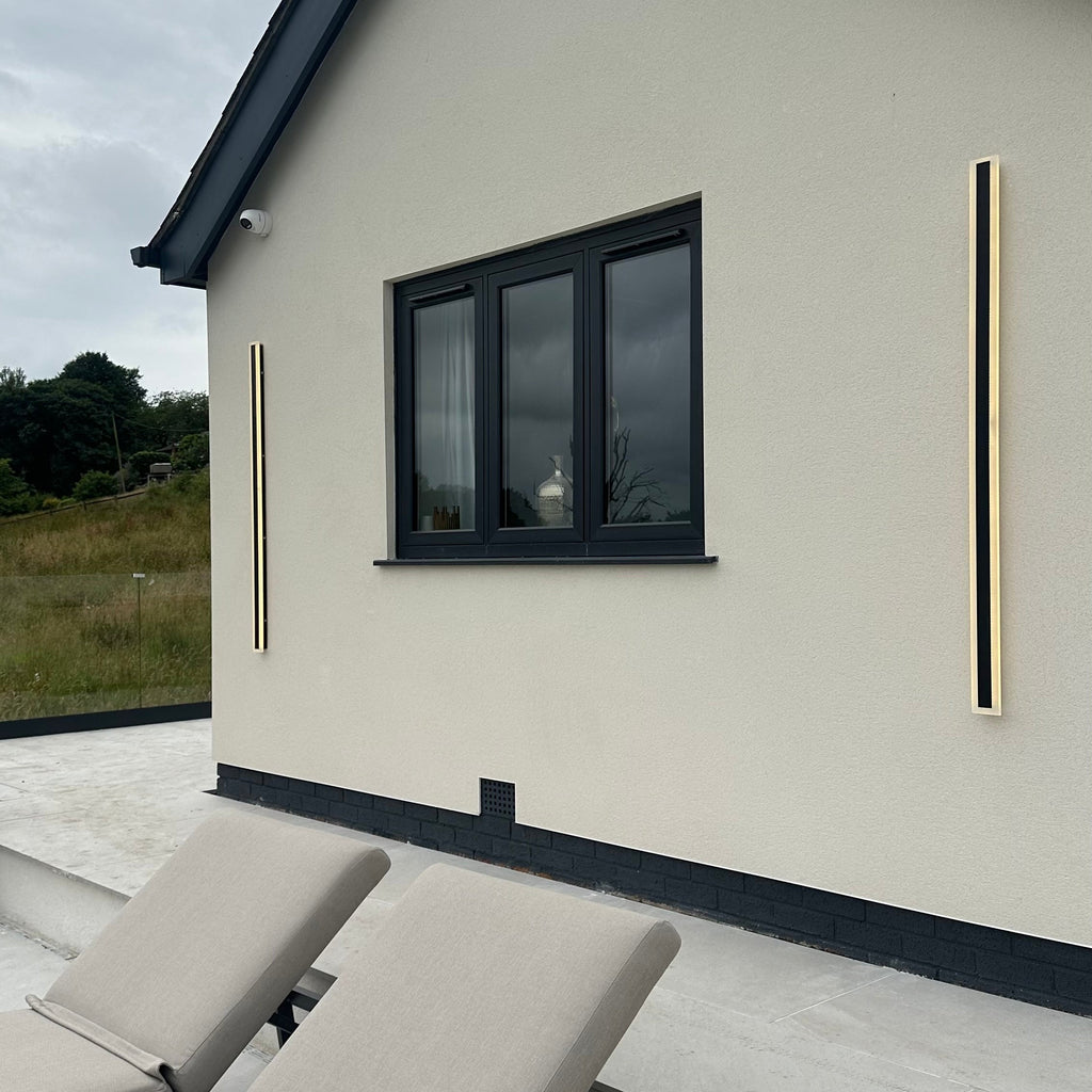 Astrae Long-Strip Outdoor LED Wall Light in Aluminum for Homes and Businesses | Temsk