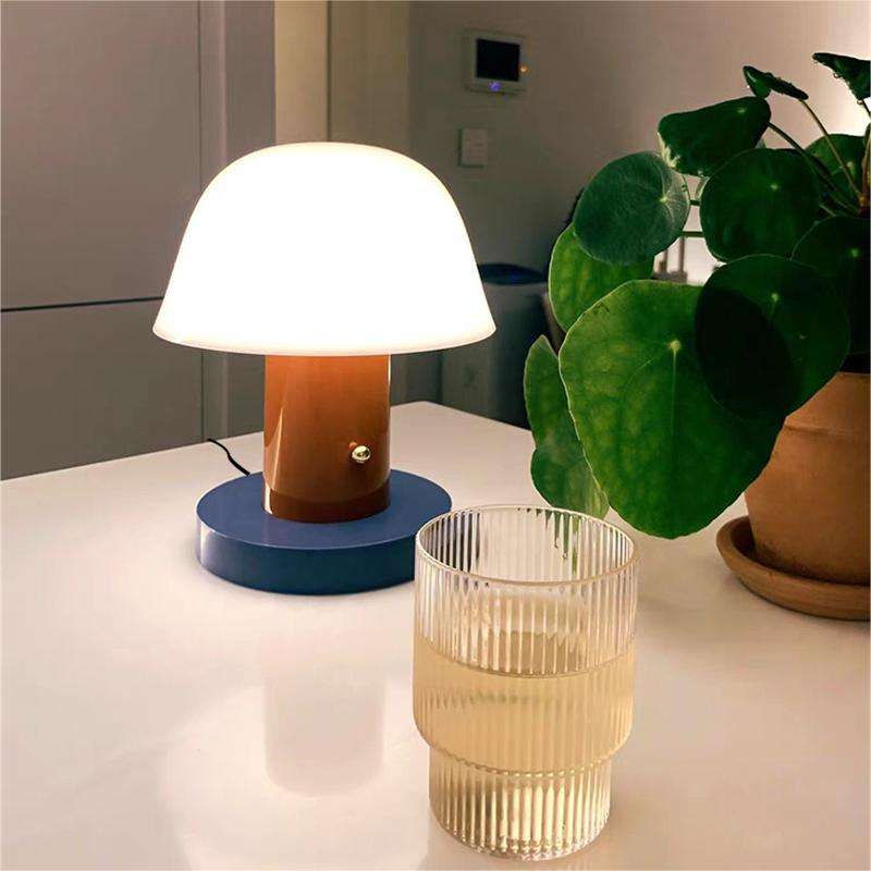 Pilz Schreibtischlampe mit wiederaufladbarer LED-Stimmungsbeleuchtung | Temsk