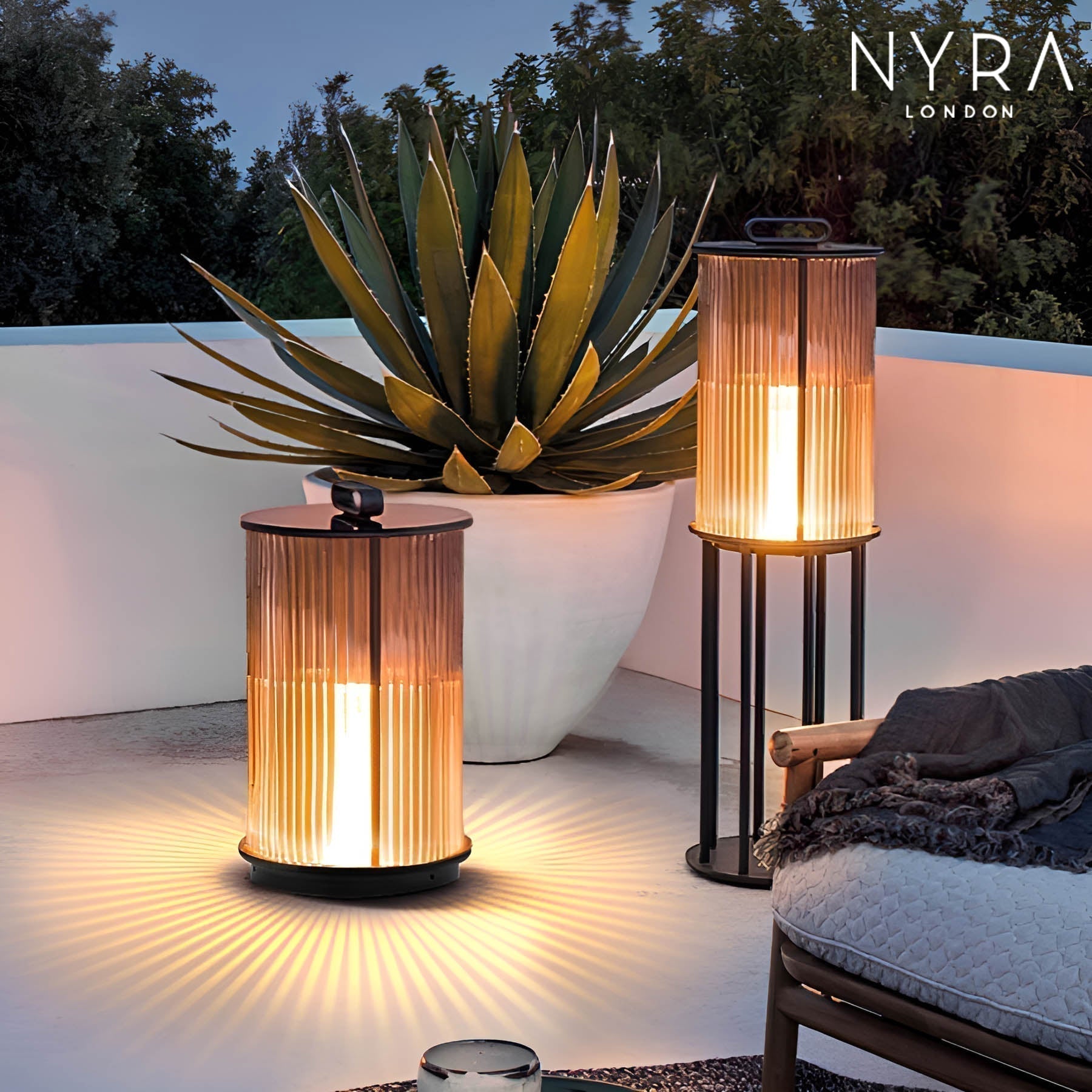 Solmere Ribbed Glass Outdoor Lantern Lamp Waterproof Garden Light | Temsk