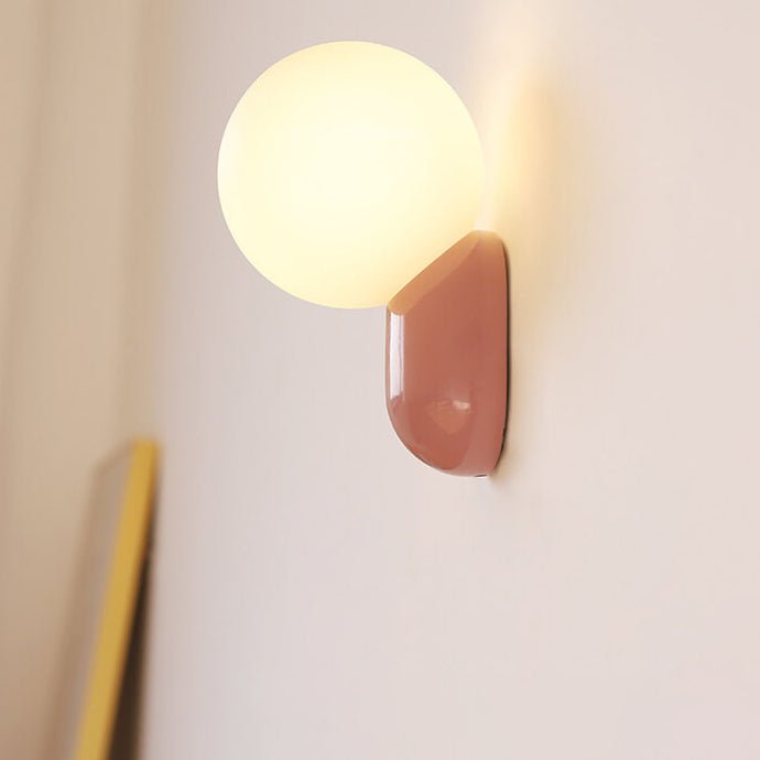 Elegant 1-Light Modern Glass Globe Wall Sconce For Home Lighting | Temsk