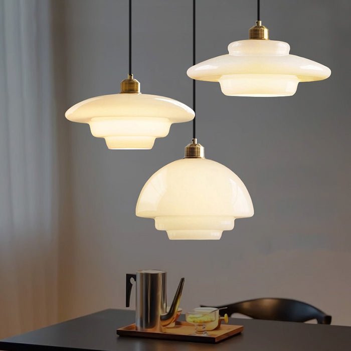 Milchige Pendelleuchte mit weißem Glasschirm für moderne Midcentury-Dekoration | Temsk