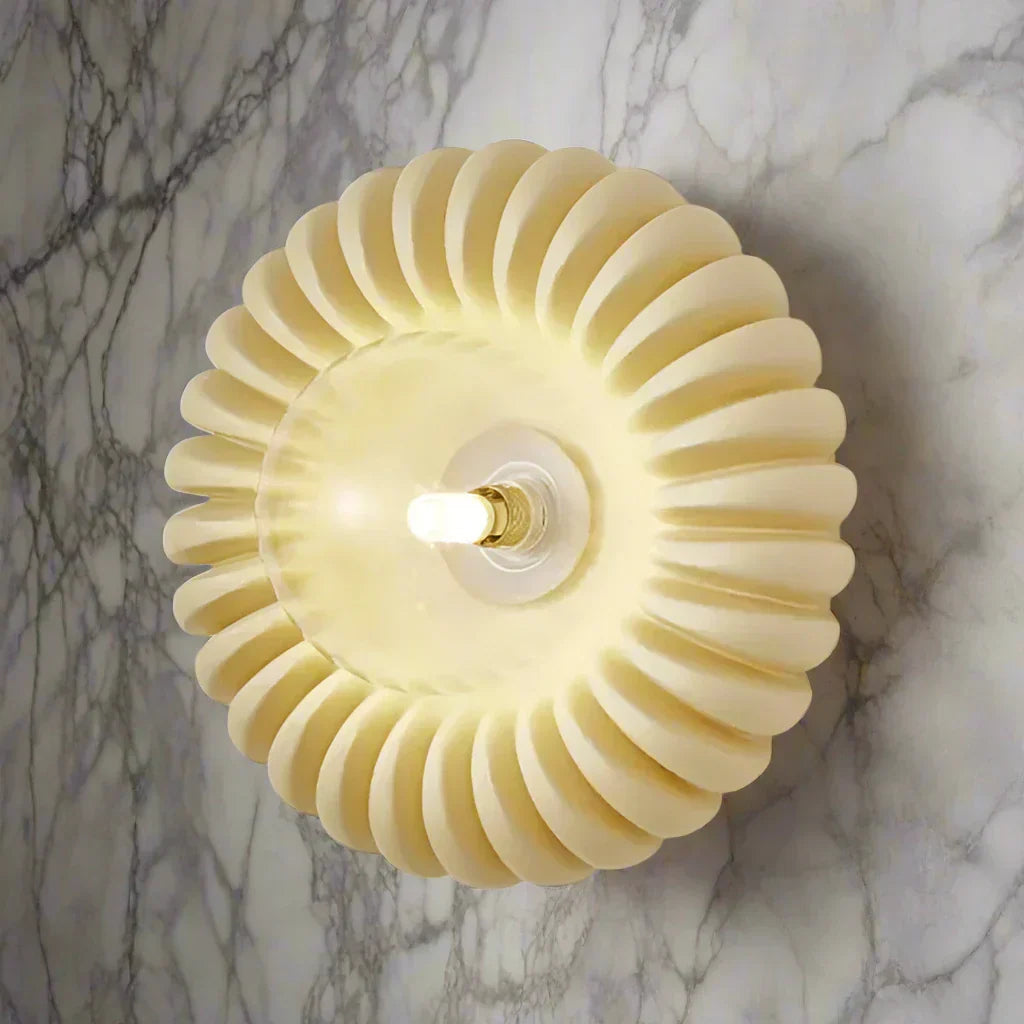Lunetta | Artistic Resin Wall Sconce | Snurv | Temsk
