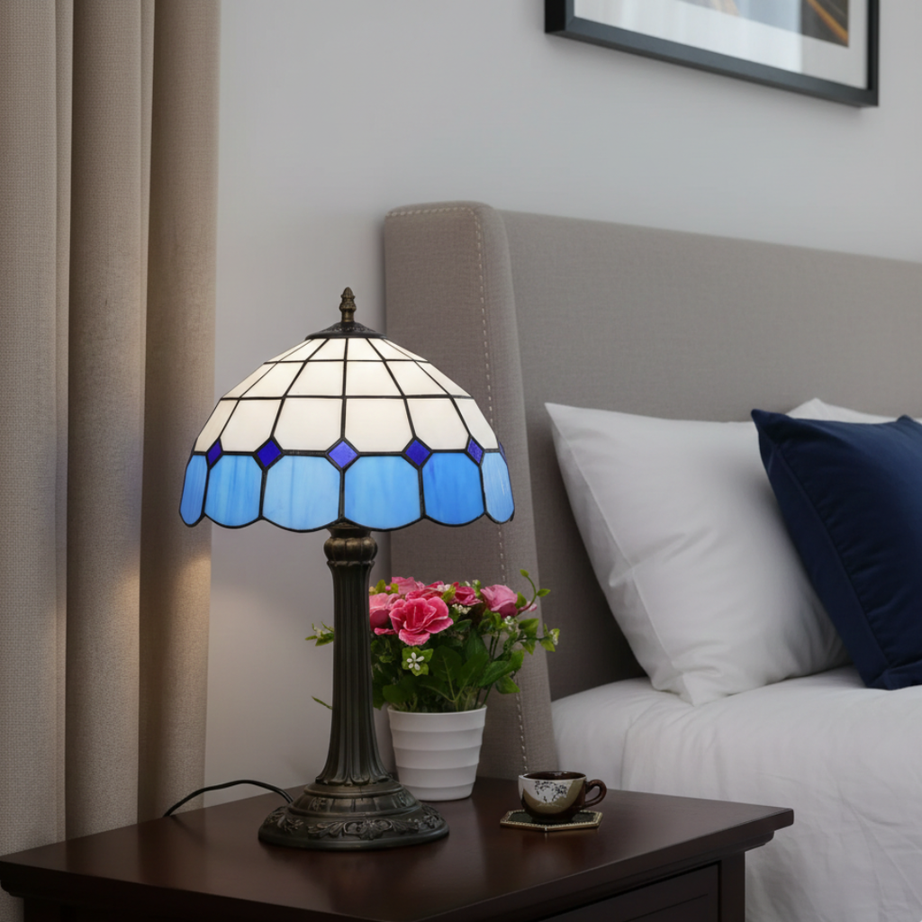 Vintage Stained Glass Table Lamp For Elegant Home Lighting | Temsk