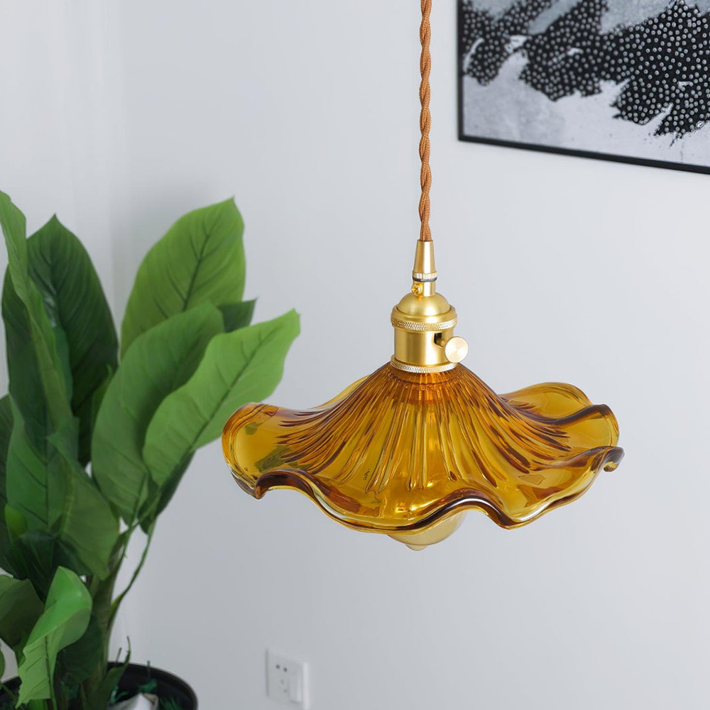 Verleihen Sie Ihrem Raum mit der Flower Glass LED-Pendelleuchte Stil | Temsk