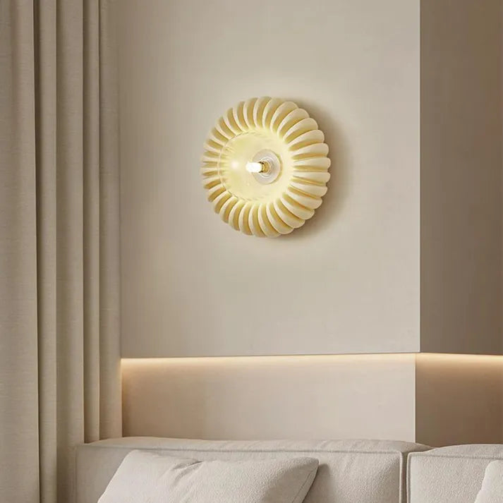 Lunetta | Artistic Resin Wall Sconce | Snurv | Temsk