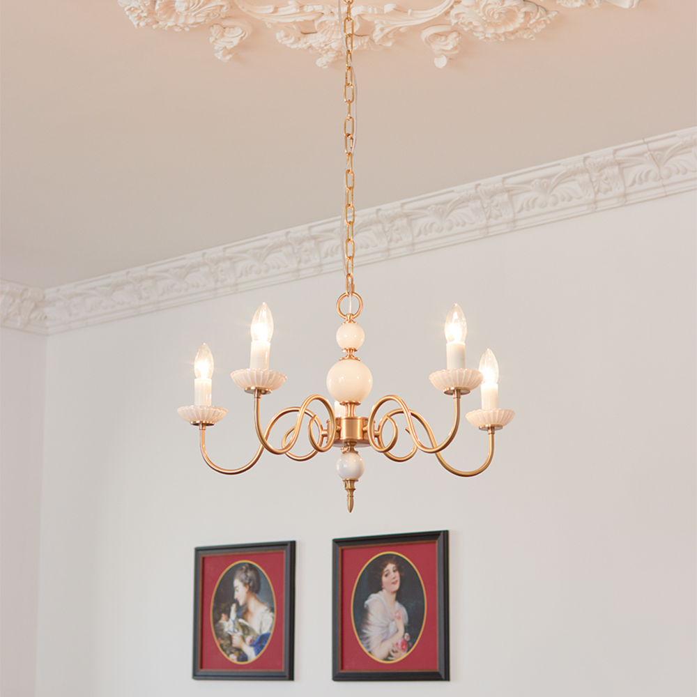 Novae Sleek Iron and Glass Pendant Light for Modern Bedrooms | Snurv | Temsk