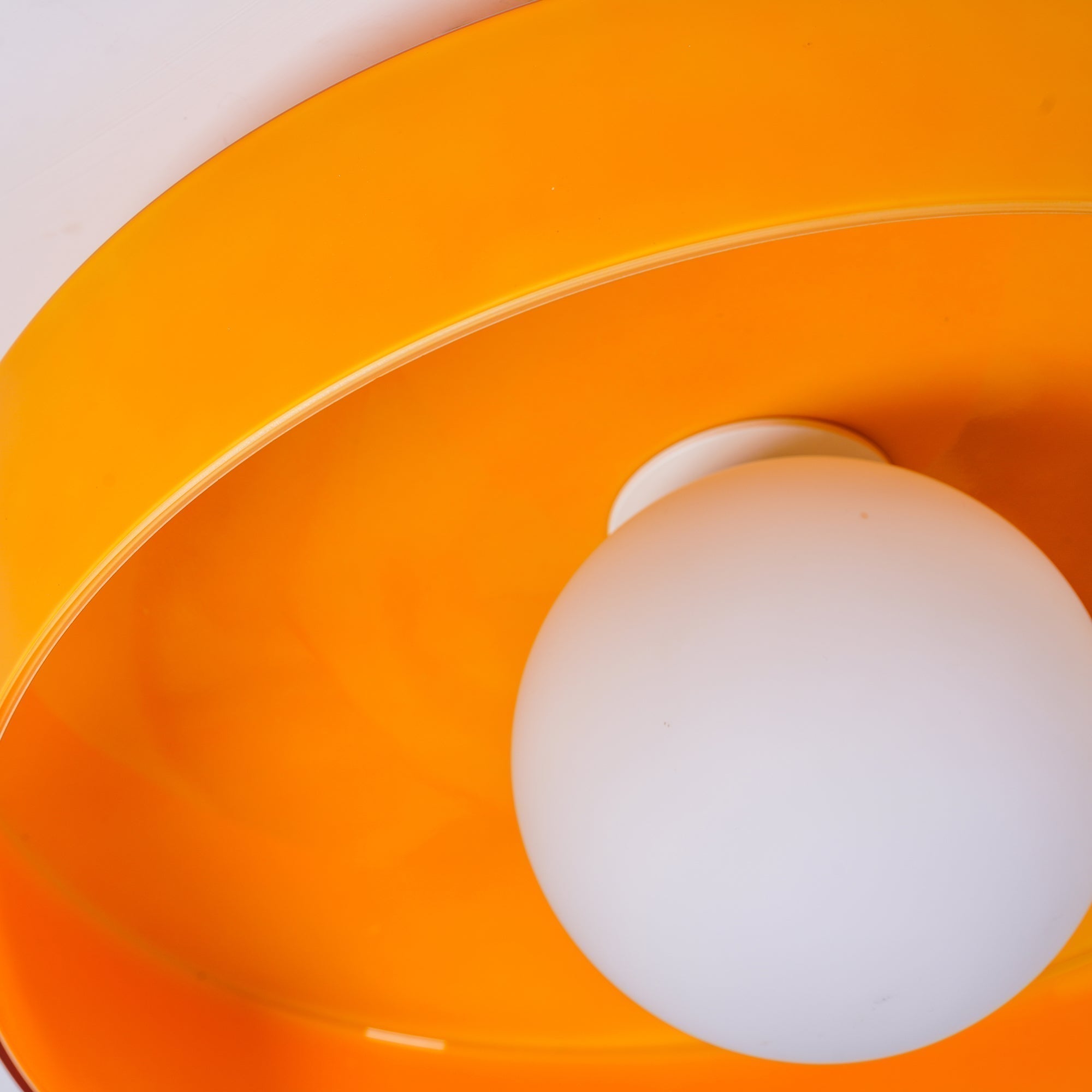 Moderne rund loftslampe til moderne indretning | Temsk