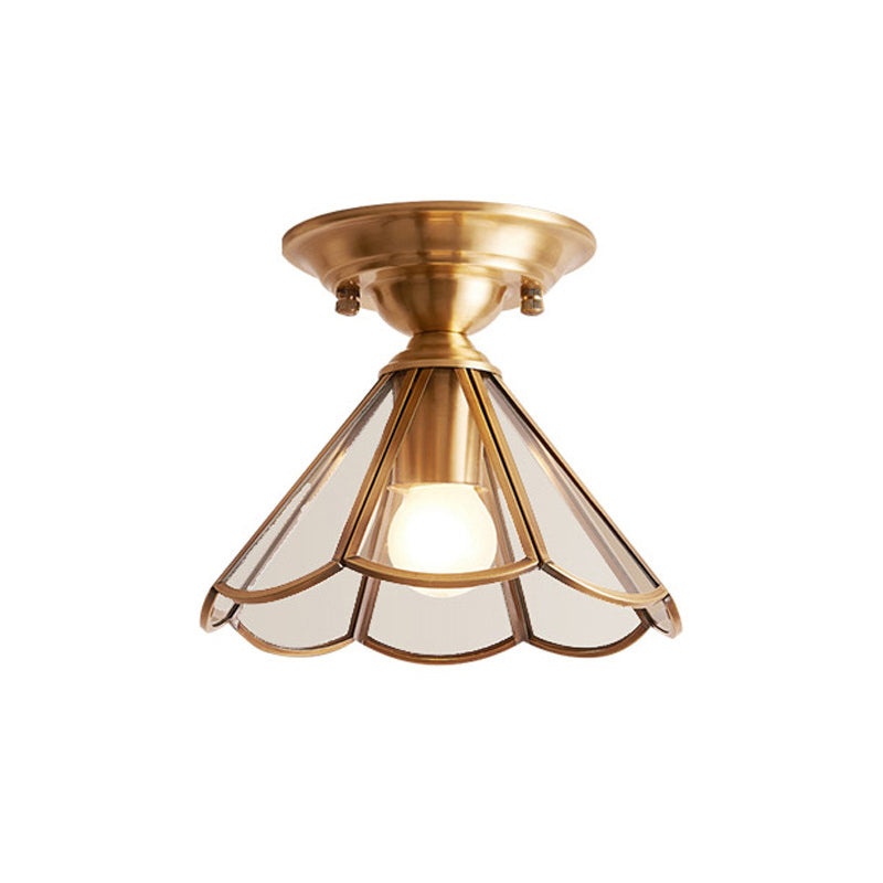 Messing-Einzelbirnen-Wandlampe mit gewelltem Metallrand, halb aufliegend | Temsk