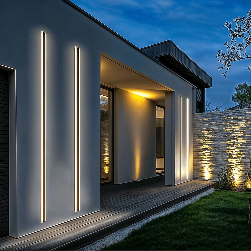 Astrae Long-Strip Outdoor LED Wall Light in Aluminum for Homes and Businesses | Temsk