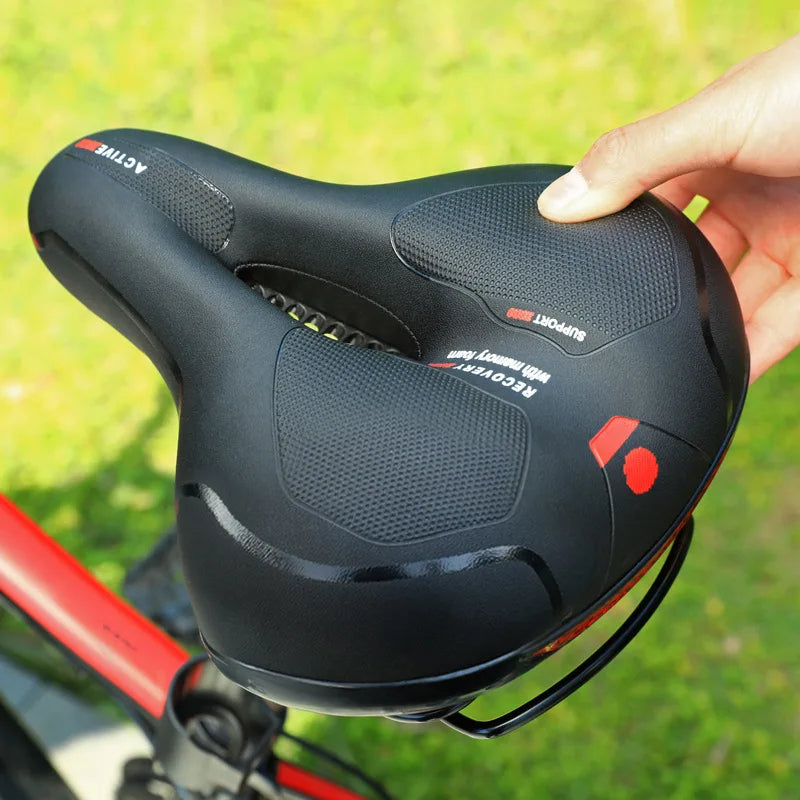 EverStride Wide MTB Saddle For Comfort And Ventilation | Temsk