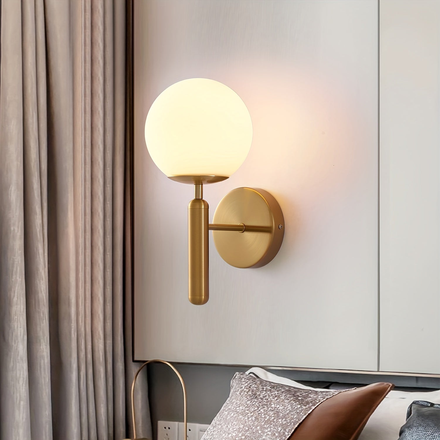 Modern Glass Globe Wall Sconce With Polished Metal Mounting | Temsk