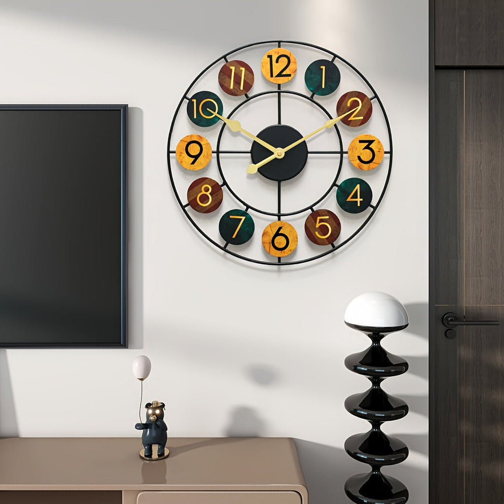 Bunte Metalluhr mit Retro-Eisen-Design als Akzentstil | Temsk