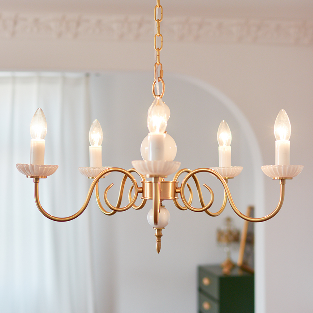 Novae Sleek Iron and Glass Pendant Light for Modern Bedrooms | Snurv | Temsk