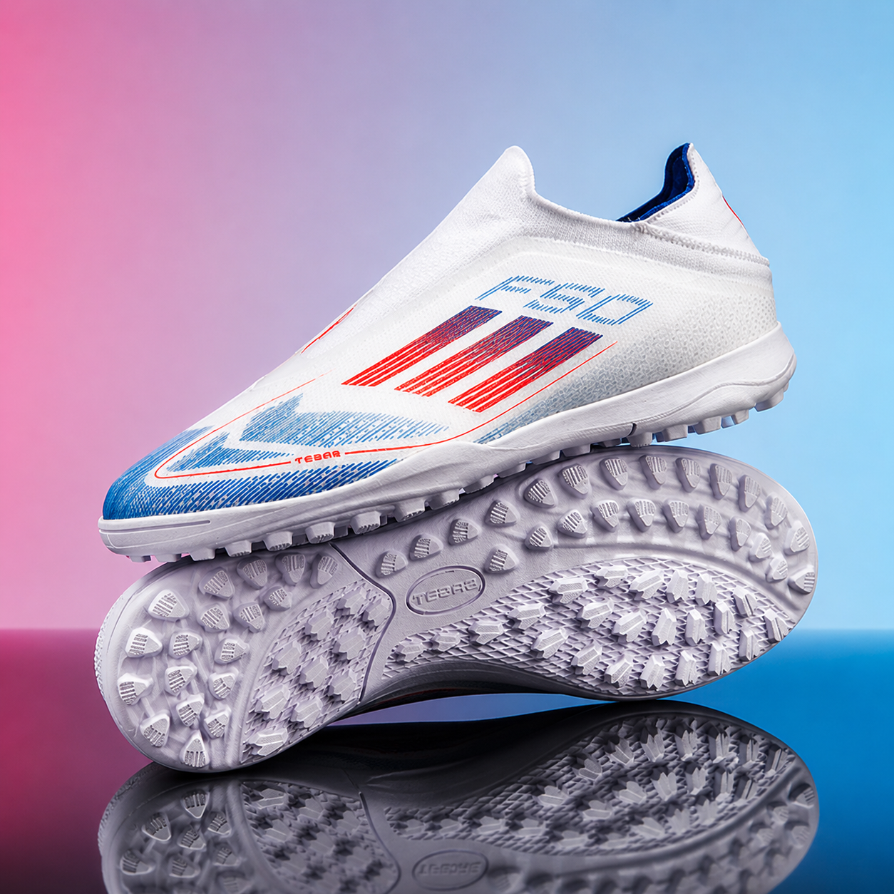 Weltmeisterschaft Hallen- und Outdoor-Fußballschuhe für alle Jahreszeiten | Temsk