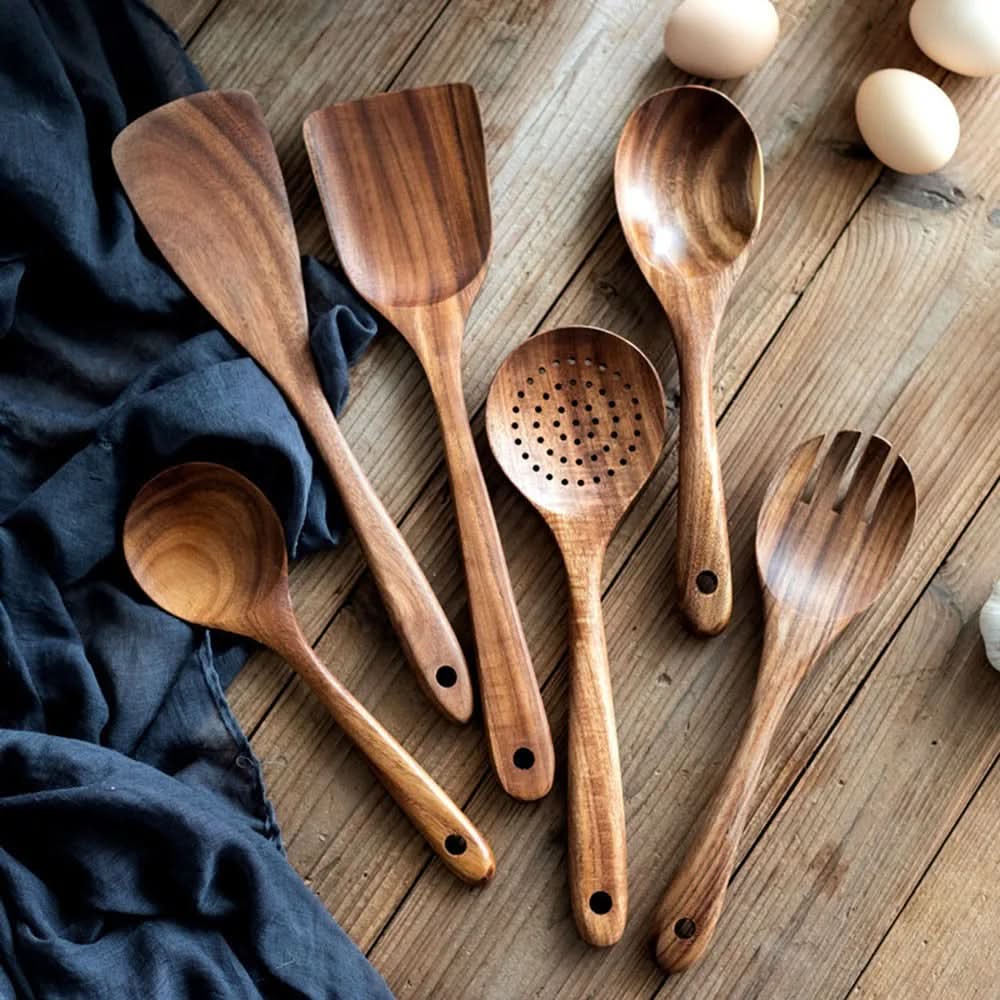 Teak Kitchen Utensil Set For Elegant Cooking In Modern Kitchen | Temsk