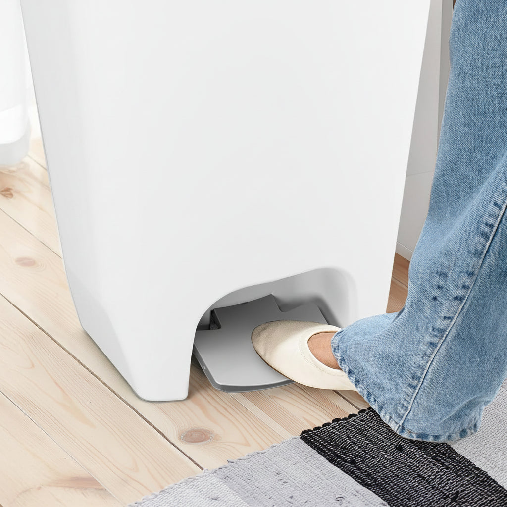White 13-Gallon Trash Can With Step Pedal And Odor Protection | Temsk