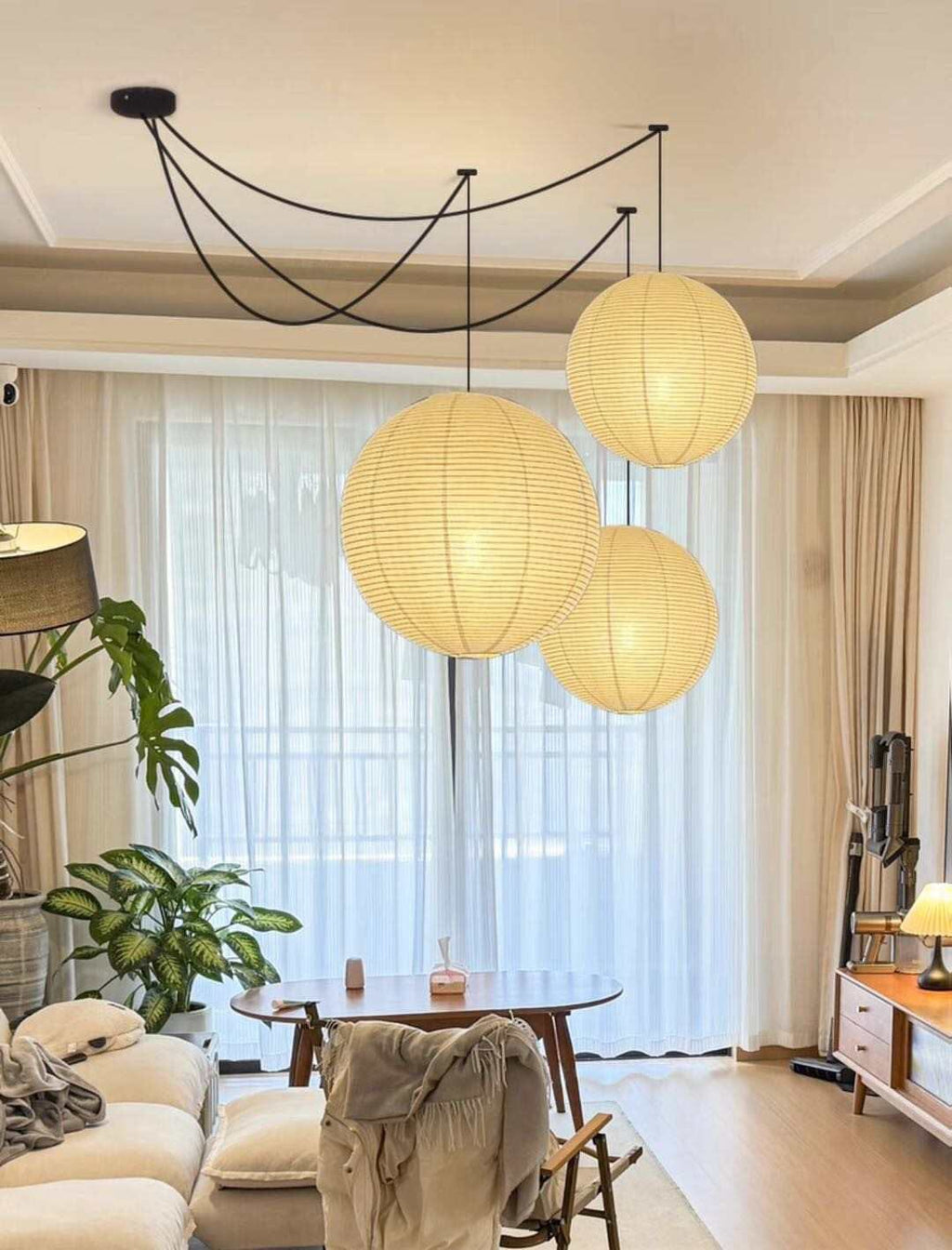 Závěsná světla Nova s designem papírových balónků pro moderní interiéry | Temsk