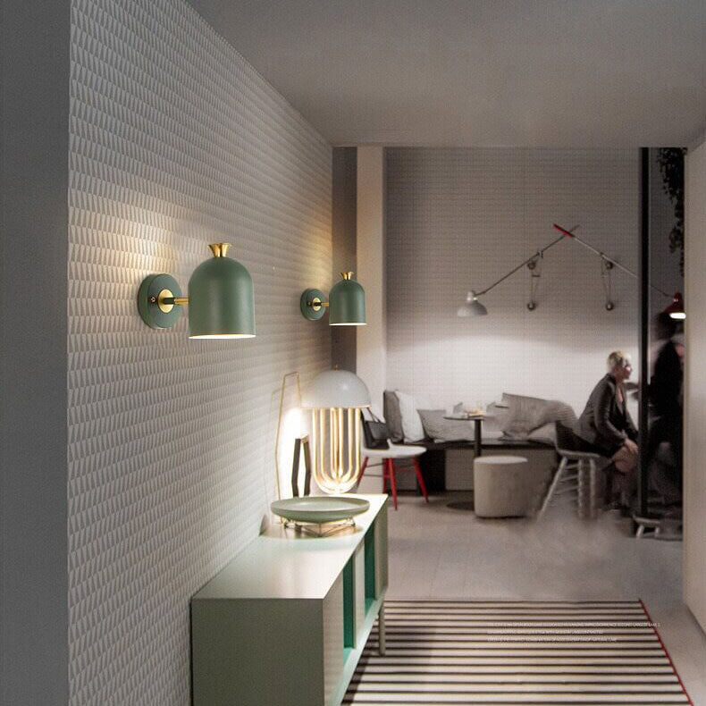 Aurora Wall Lamp Featuring Cylindrical Metal Design | Temsk
