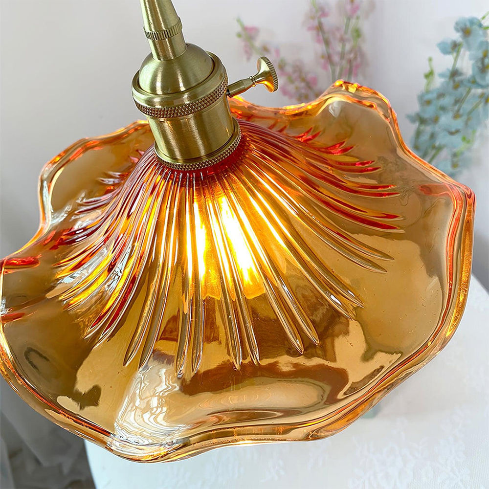 Verleihen Sie Ihrem Raum mit der Flower Glass LED-Pendelleuchte Stil | Temsk