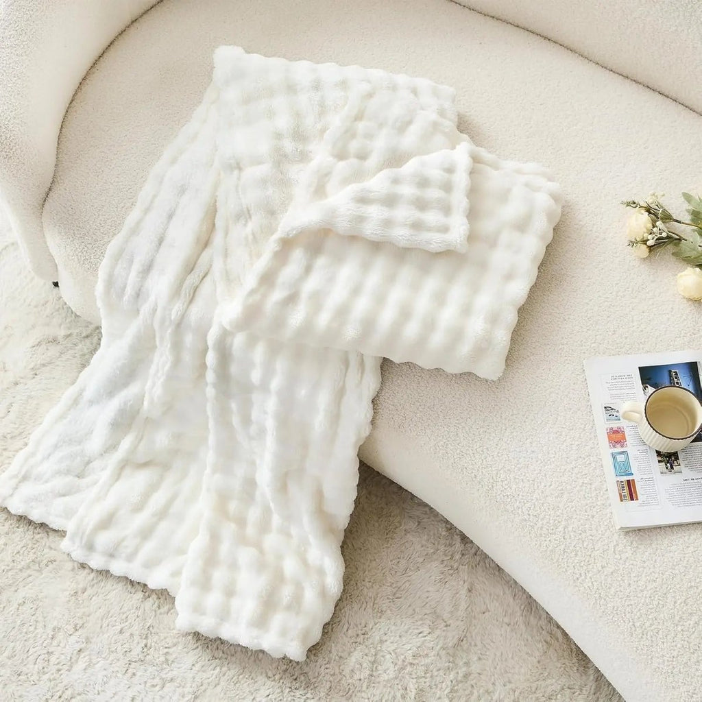 CozyNest 3D Bubble Plush Blanket For All Seasons At Home | Temsk