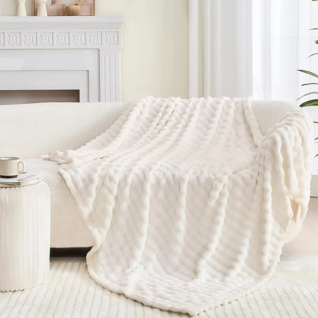 CozyNest 3D Bubble Plush Blanket For All Seasons At Home | Temsk