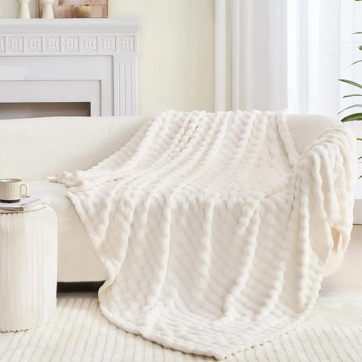 CozyNest 3D Bubble Plush Blanket For All Seasons At Home | Temsk
