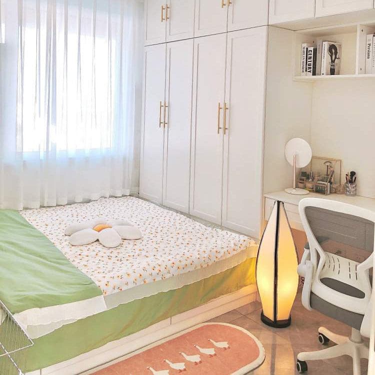 Stolní lampa LumiBan ve tvaru banánu s jemným teplým světlem | Temsk
