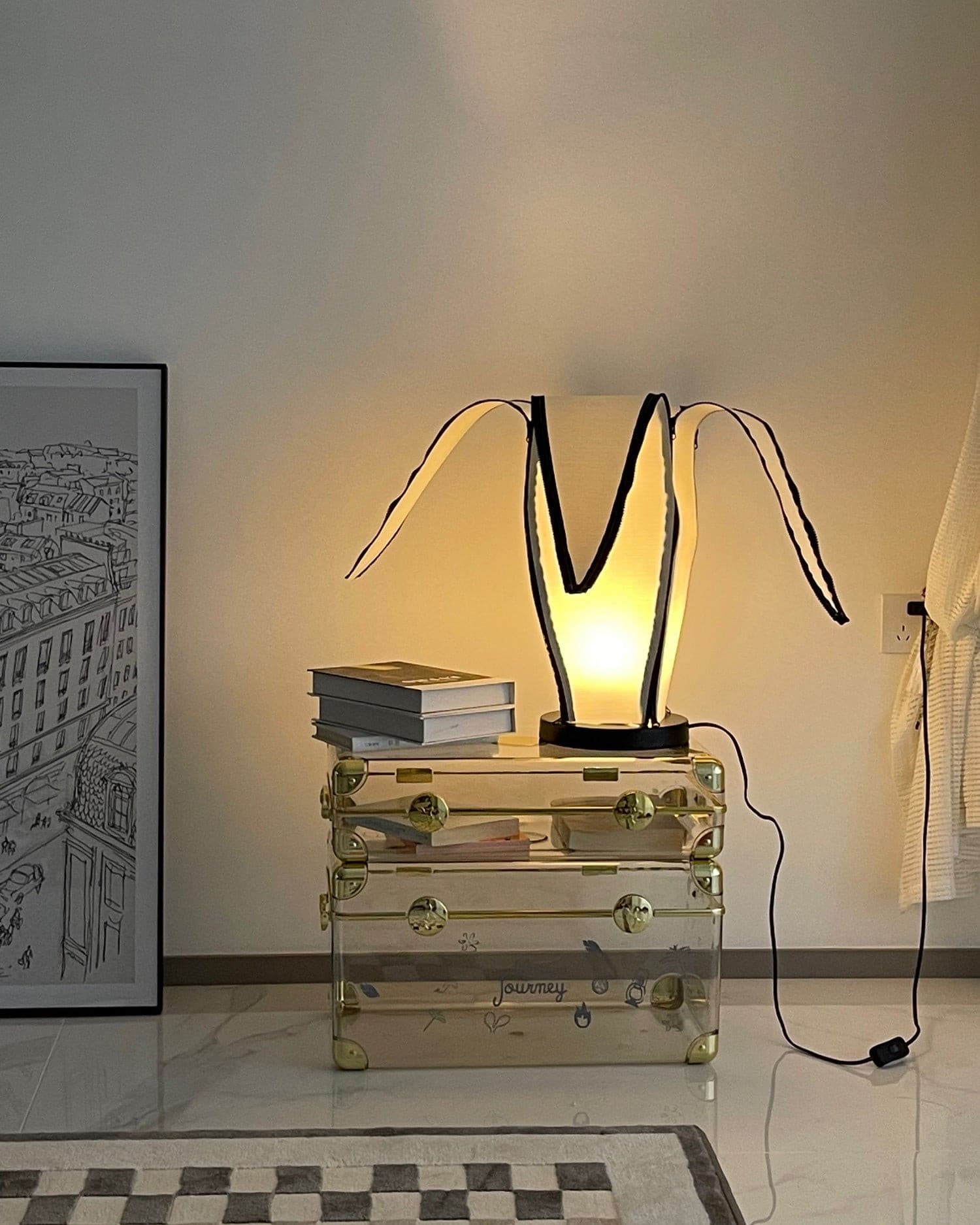 Stolní lampa LumiBan ve tvaru banánu s jemným teplým světlem | Temsk