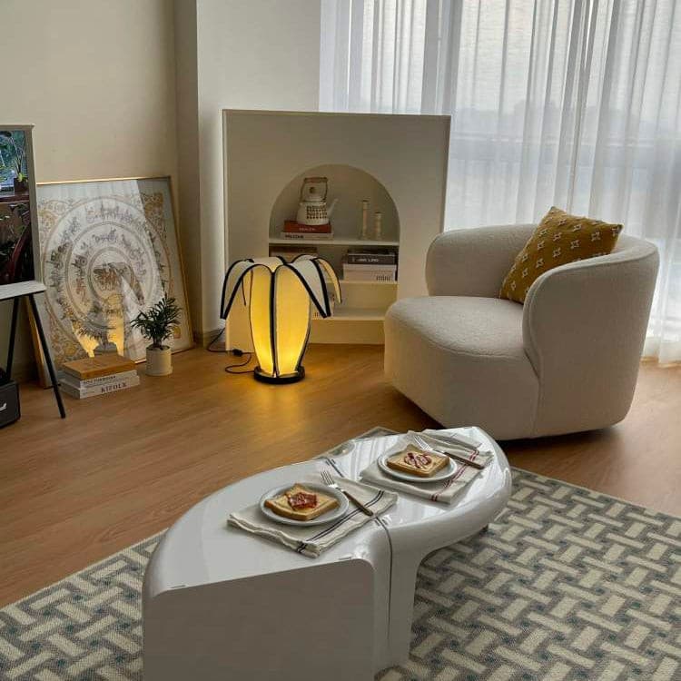 Stolní lampa LumiBan ve tvaru banánu s jemným teplým světlem | Temsk
