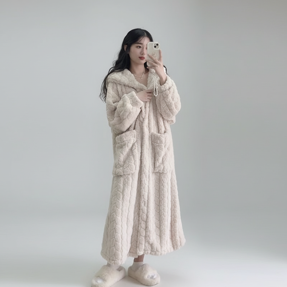 Gemütlicher Kapuzenbademantel für Damen im Winter-Loungewear-Stil | Temsk