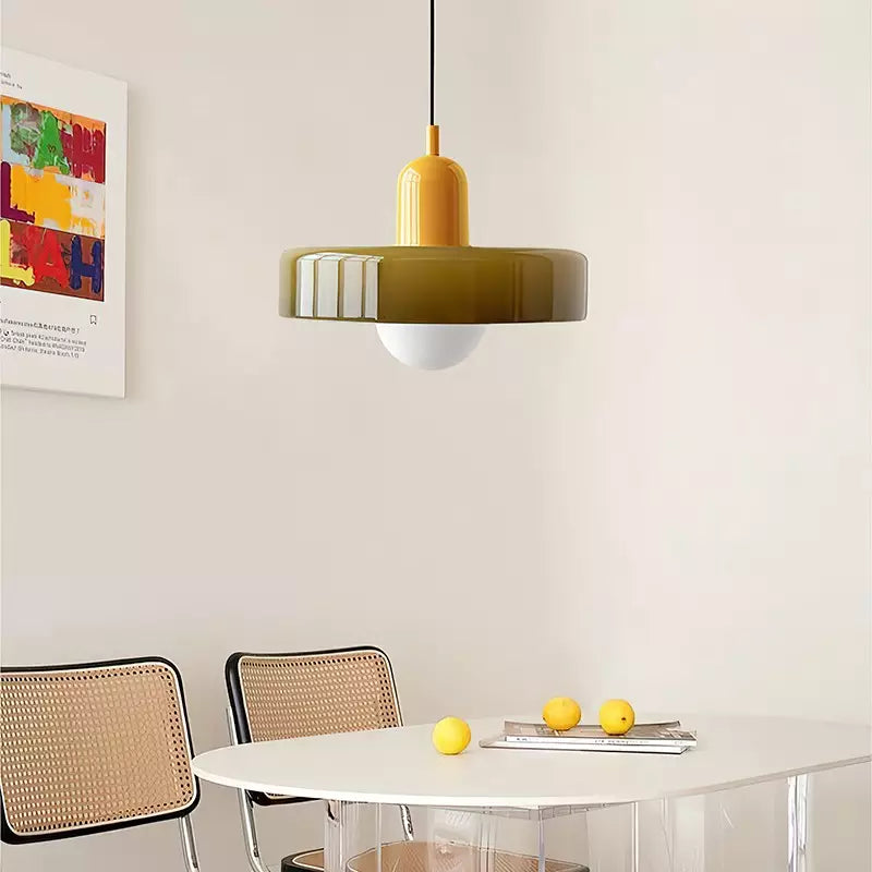 Nordische Pendelleuchte mit Retro-Glas-Look für bunte moderne Räume | Temsk