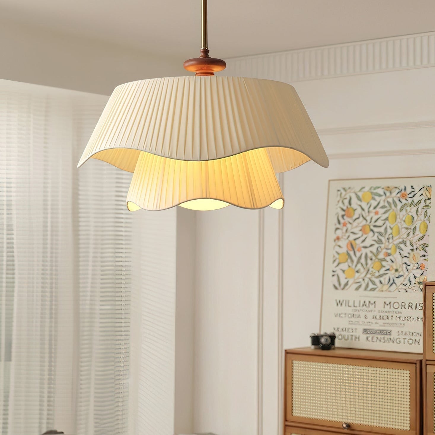 Lunara Pendant Light Contemporary Warm Glow for Living Spaces | Snurv | Temsk