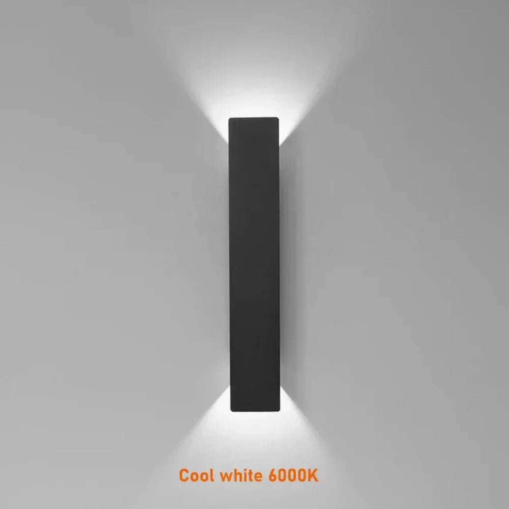 LuxeLite Wasserdichte Außenwandleuchte mit LED-Beleuchtung nach oben und unten | Temsk