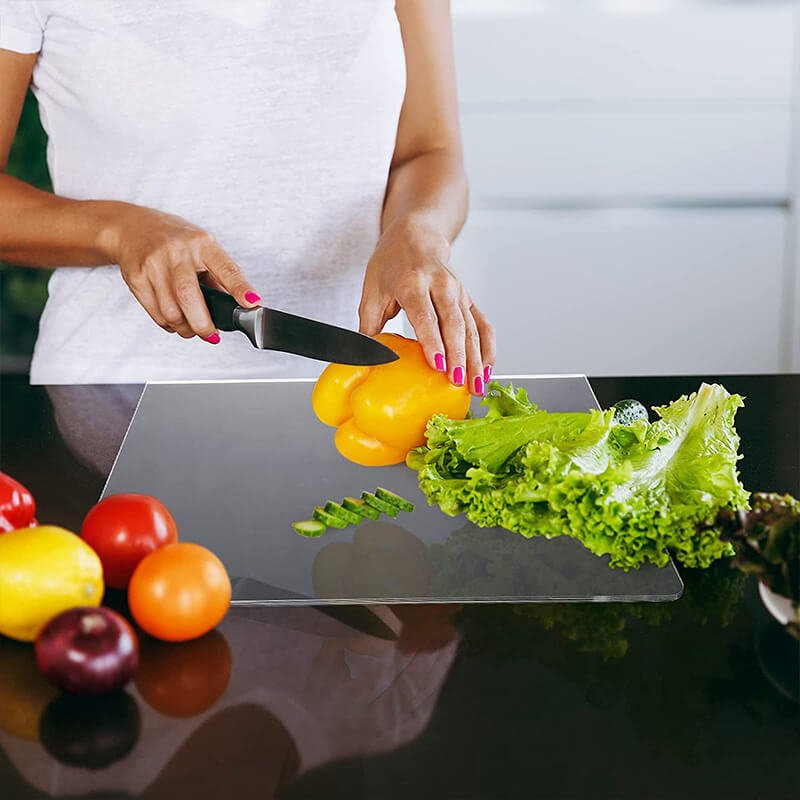 ClearSlice Acrylic Cutting Board With Non Slip Handle And Scratch Resistant Surface | Temsk