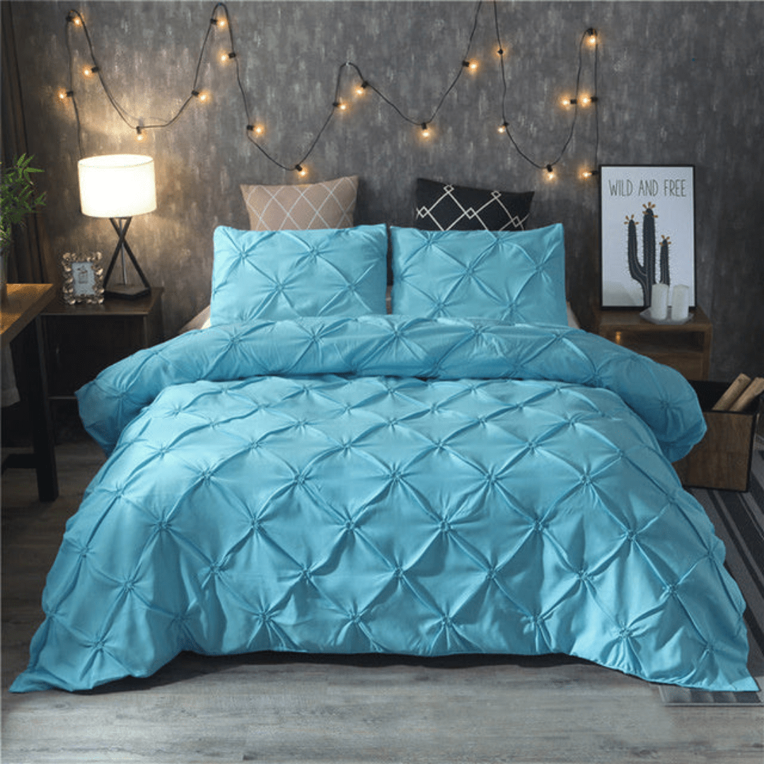 Elegant Cotton Bedding Set by Aurora for Year-Round Sleep Comfort | Temsk