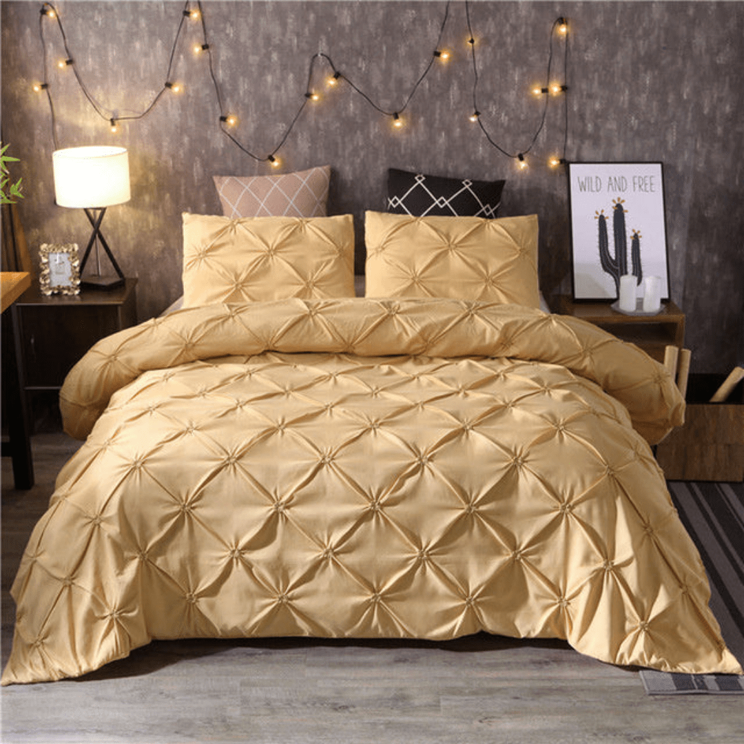 Elegant Cotton Bedding Set by Aurora for Year-Round Sleep Comfort | Temsk