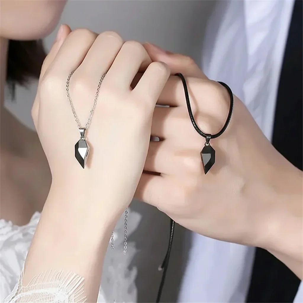 Couples Magnetic Heart Pendant Necklace Set For Lovers | Temsk