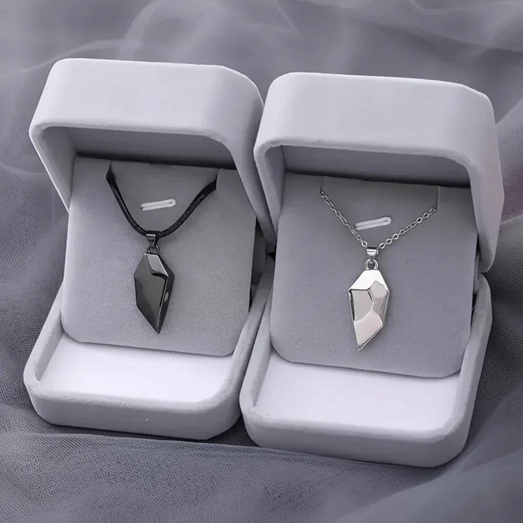 Couples Magnetic Heart Pendant Necklace Set For Lovers | Temsk