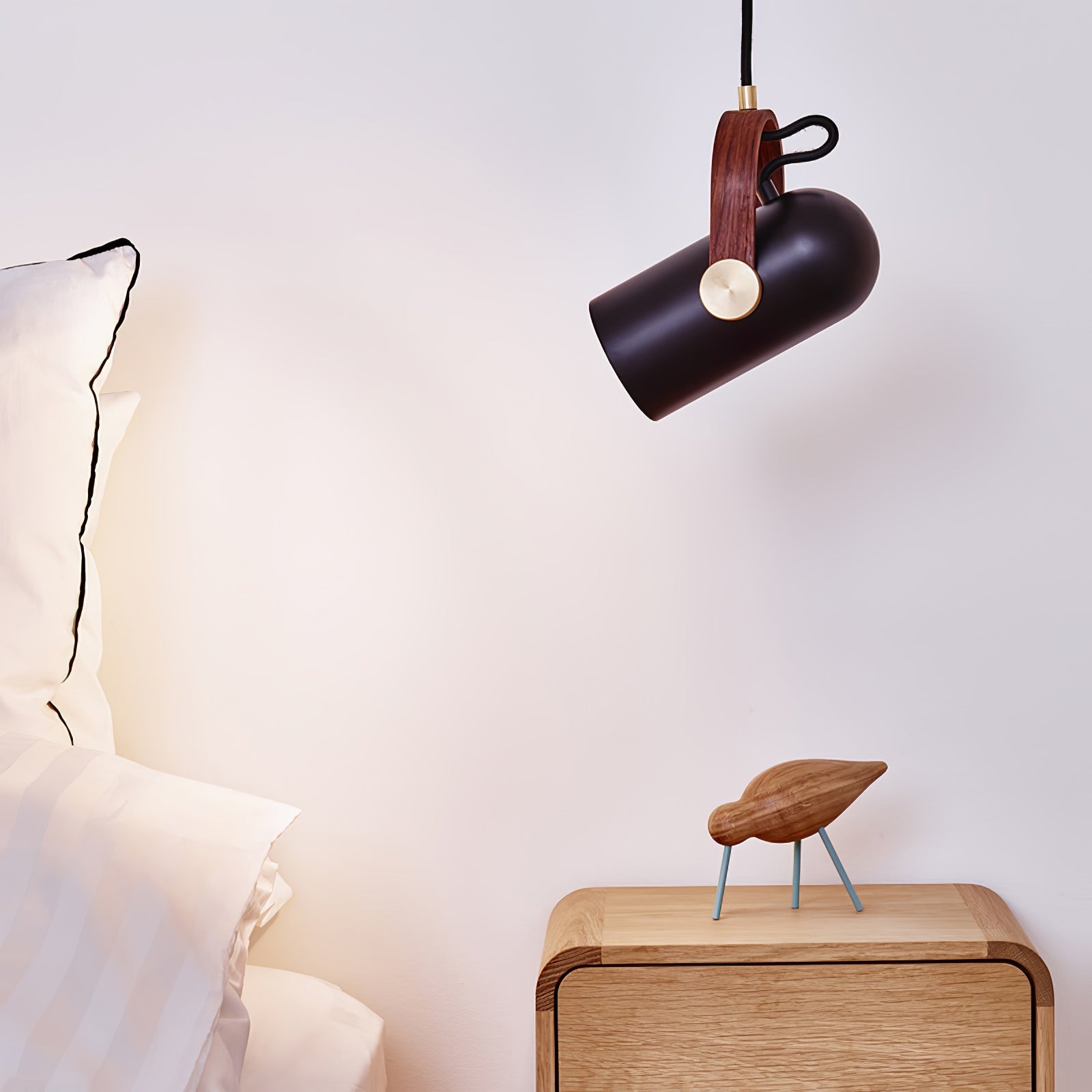 Kovara Modern Lamp for Bright Interior Illumination | Snurv | Temsk