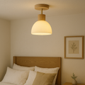 Ailse zeitlose Deckenleuchte aus Naturholz und Glas mit LED | Temsk