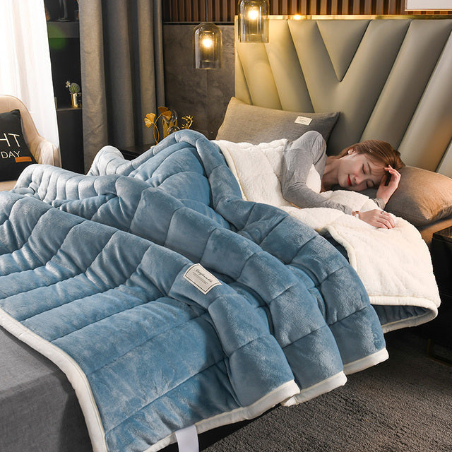 Astra LuxeWarm Cozy Lamb Fleece Throw Blanket For Winter | Temsk
