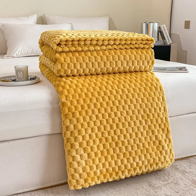 Velvet Haven Cozy Blanket With Ultra Soft Checkered Pattern | Temsk