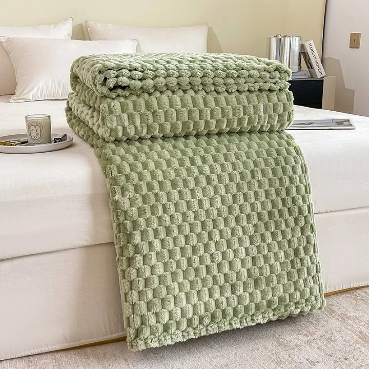 Velvet Haven Cozy Blanket With Ultra Soft Checkered Pattern | Temsk