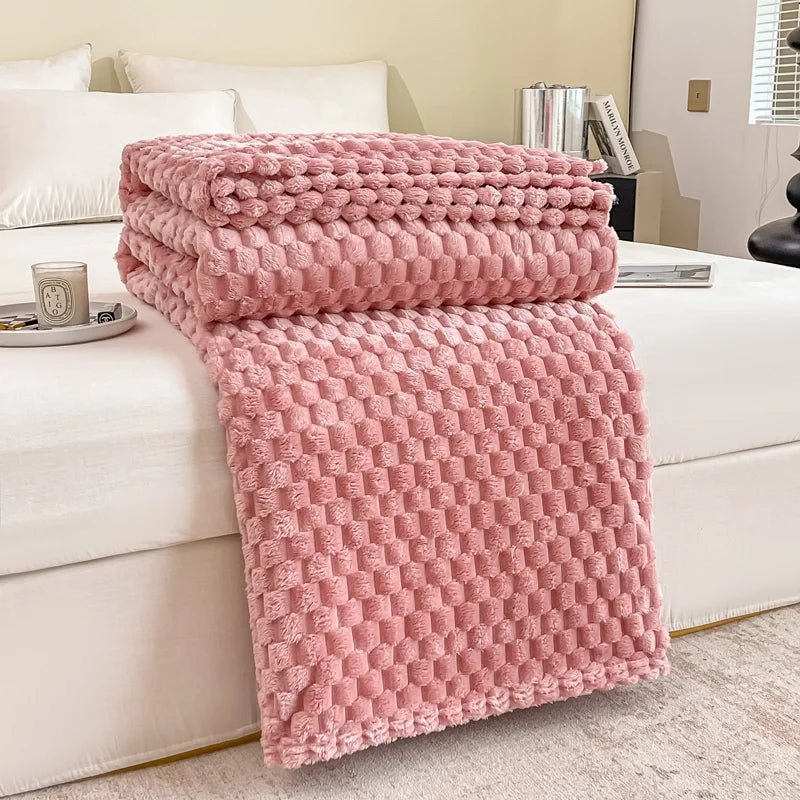 Velvet Haven Cozy Blanket With Ultra Soft Checkered Pattern | Temsk