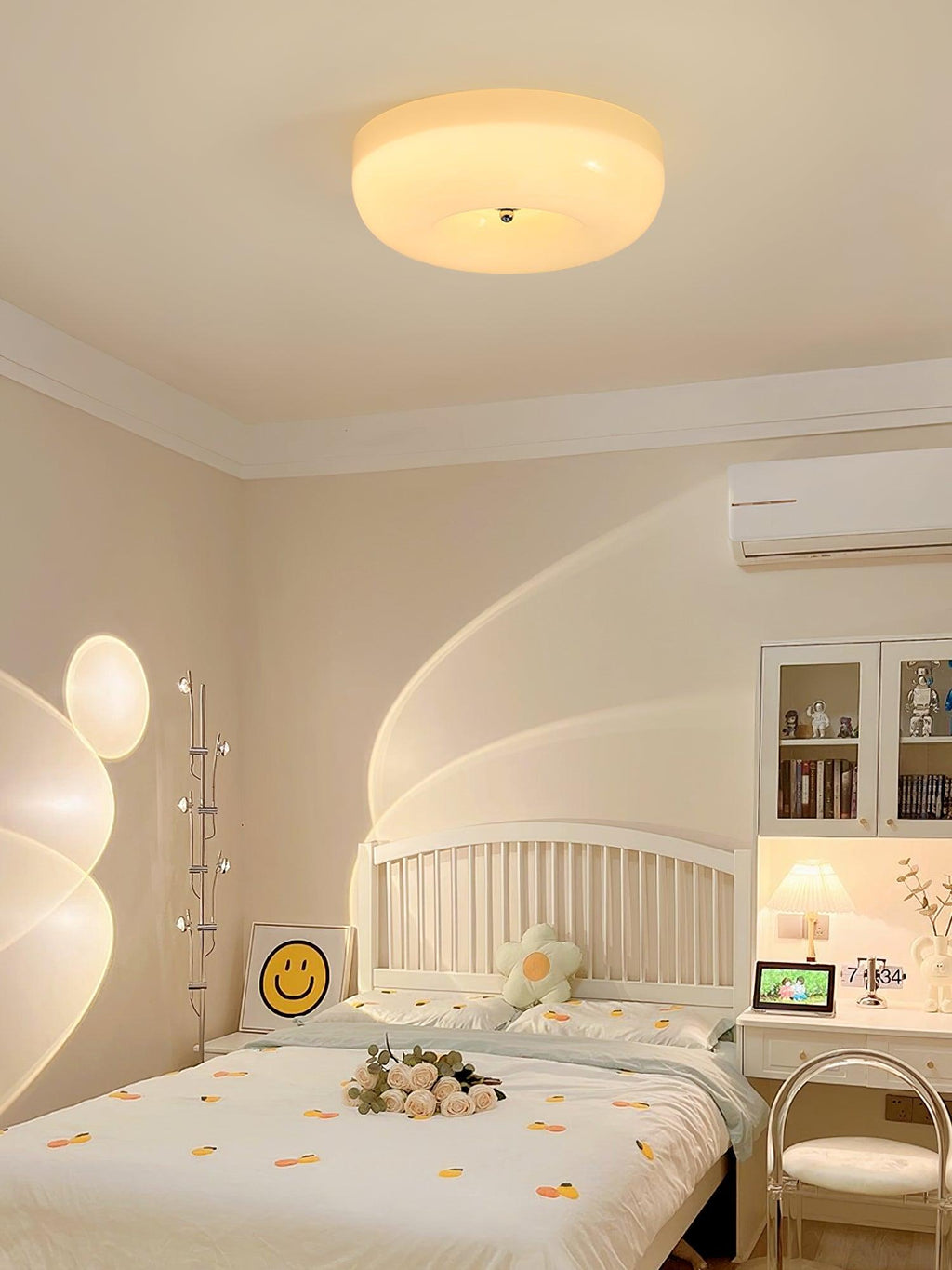 Cream Pudding Milk Glass Ceiling Light With Silver Accent, Dimmable Warm White | Temsk