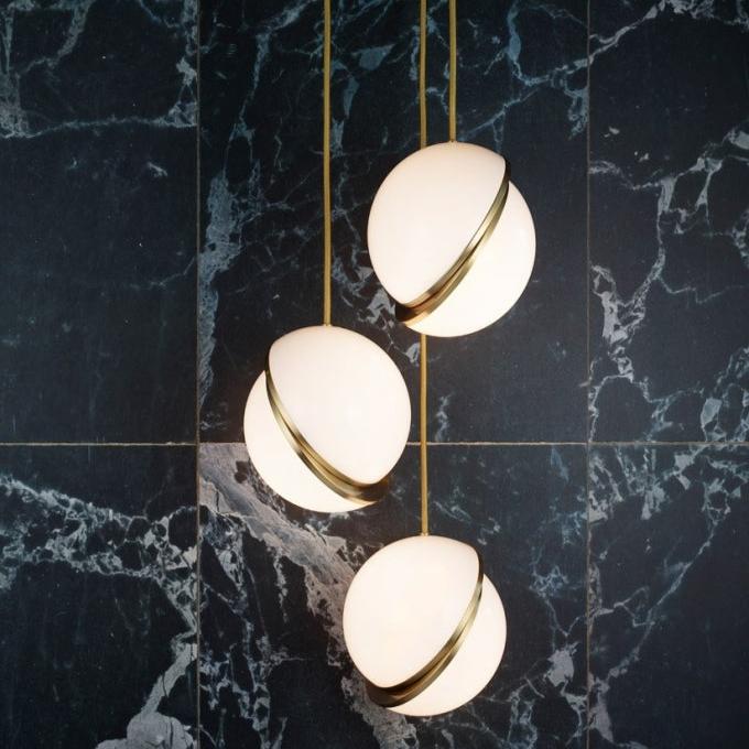 Nyara Moon-Curve Pendant Light With Acrylic And Brass | Snurv | Temsk