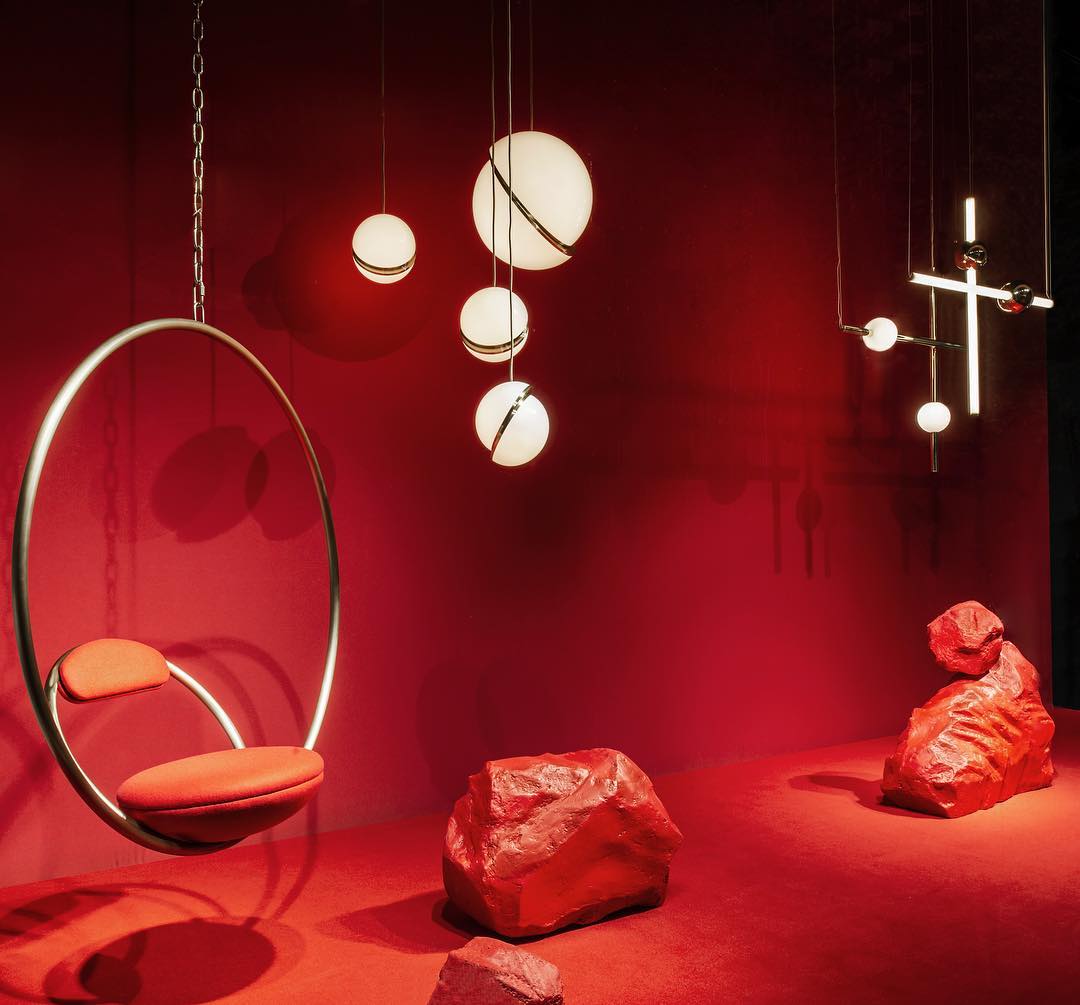 Nyara Moon-Curve Pendant Light With Acrylic And Brass | Snurv | Temsk