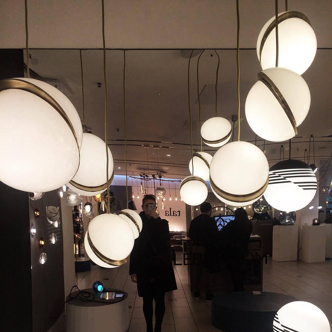 Nyara Moon-Curve Pendant Light With Acrylic And Brass | Snurv | Temsk