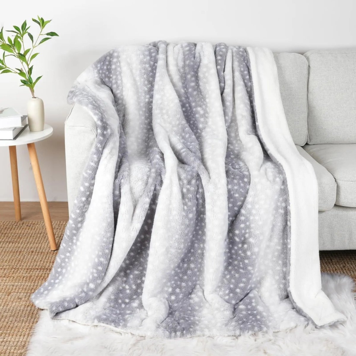 NatureNest Cozy Wild Fur Blanket With Deer Motif - Reversible Plush Comfort | Temsk