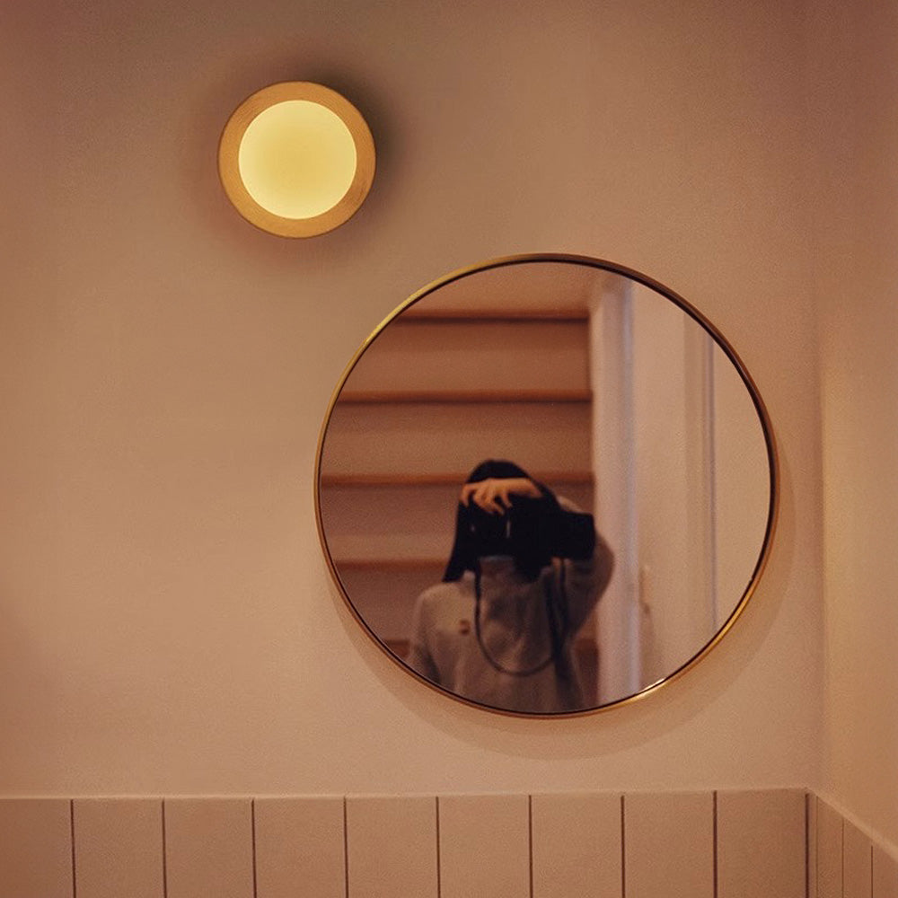 Minimal White Wall Lamp Featuring Natural Wood Accents For Any Room | Temsk
